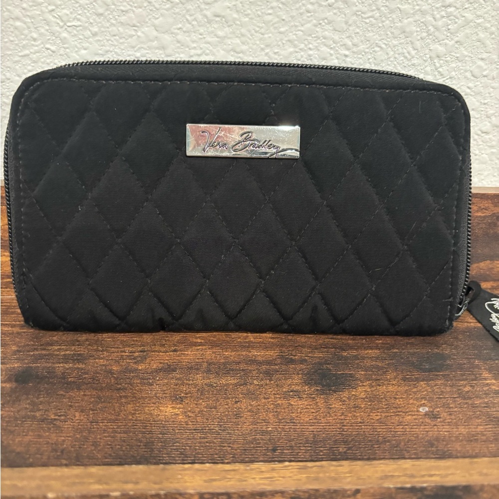 New Vera Bradley Wallet in Black- NWOT